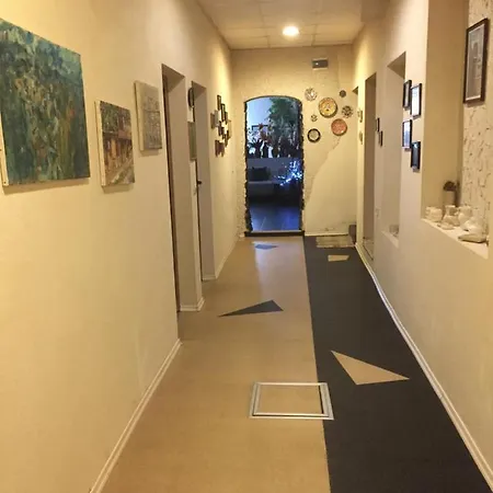 спасителна 게스트하우스 Brezhani